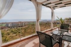 1 Bedrooms Terrace