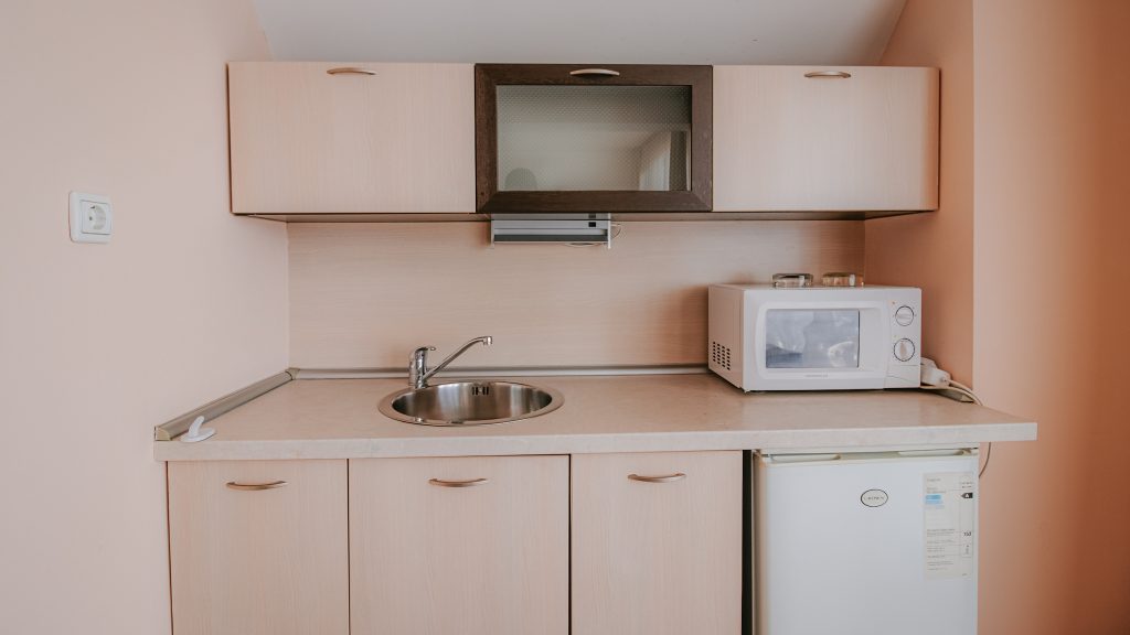 Red_Iguana-kitchen