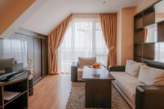 2 Bedrooms Rooms