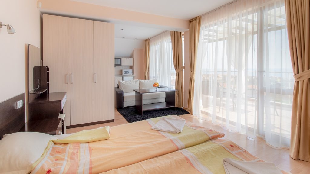 Studio-Bedroom